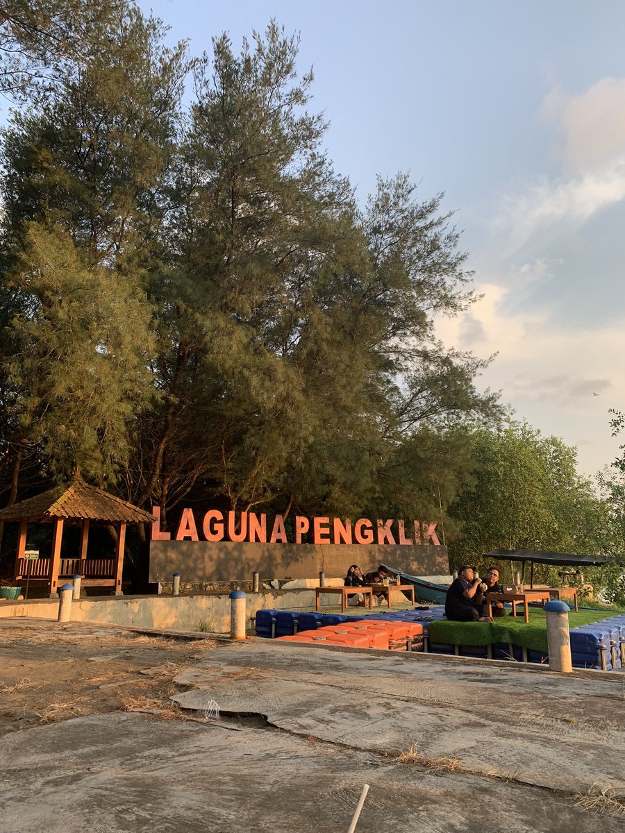 putadlin's tweet photo. ada yang pernah kesini?
#lagunapengklik https://t.co/hpBQQMYZUg