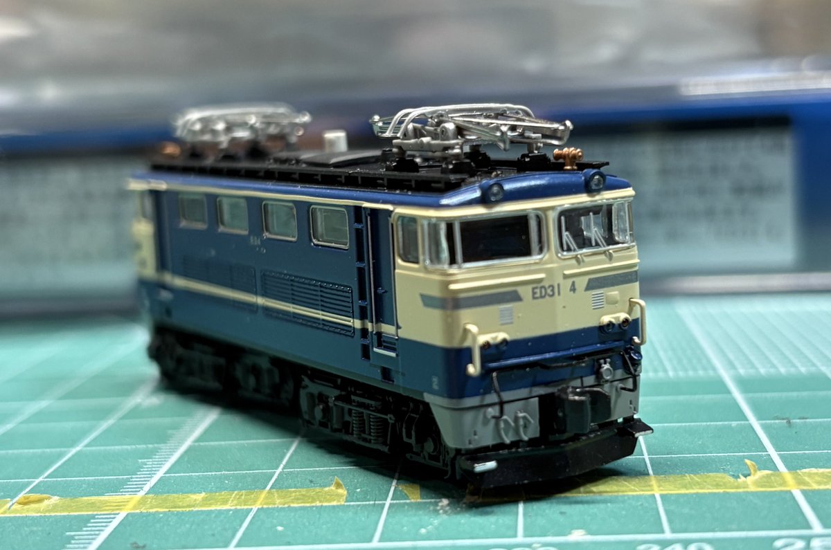 大井川鐵道E34を引き取ってきたのでカプラーを交換。 KATOの二軸車用の