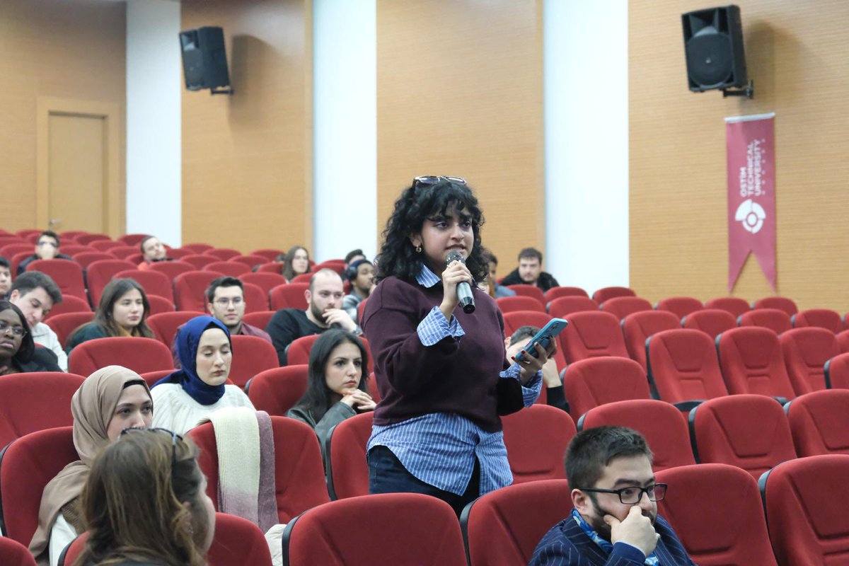 ostimteknikuniv's tweet photo. Üniversitemiz İktisadi ve İdari Bilimler Fakültesi Pazarlama Bölümü tarafından düzenlenen "Global Başarıyı Tasarlamak: Arçelik ve Beko’nun Marka Stratejileri" panelini bugün gerçekleştirdik⤵️ https://t.co/17qD0hsuOo