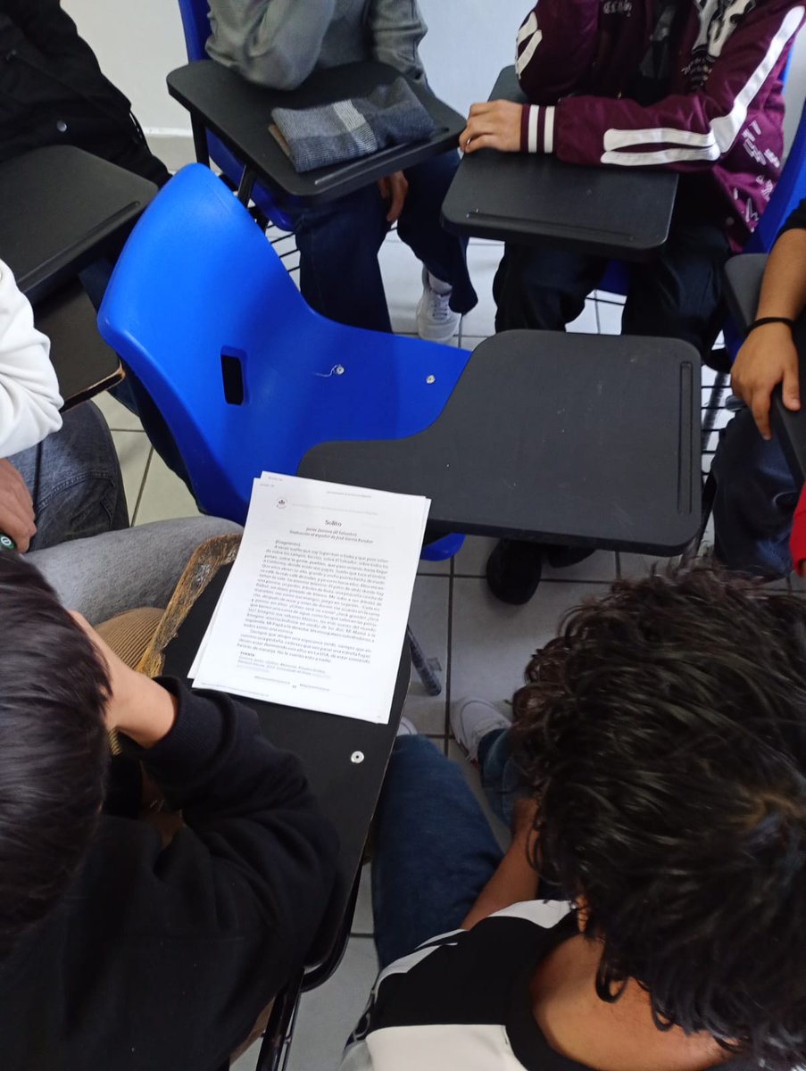 cedit_tecamac's tweet photo. En el Centro de Desarrollo Integral Tecámac, Felipe Villanueva, Secundaria, trabajamos el Maratón de Lecturas por el Día internacional de las Personas Migrantes. #MaratonesPorLaLectura #PersonasMigrantes @SEP_mx https://t.co/lR3K1PFarE