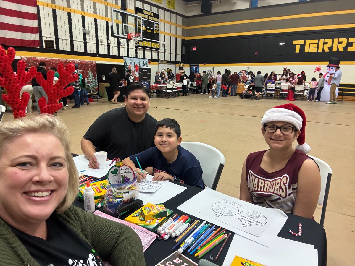 Travis MS Literacy Night Event! <a href="/McAllenISD/">McAllen ISD</a> <a href="/RocioNava2017/">Rocio Nava</a>