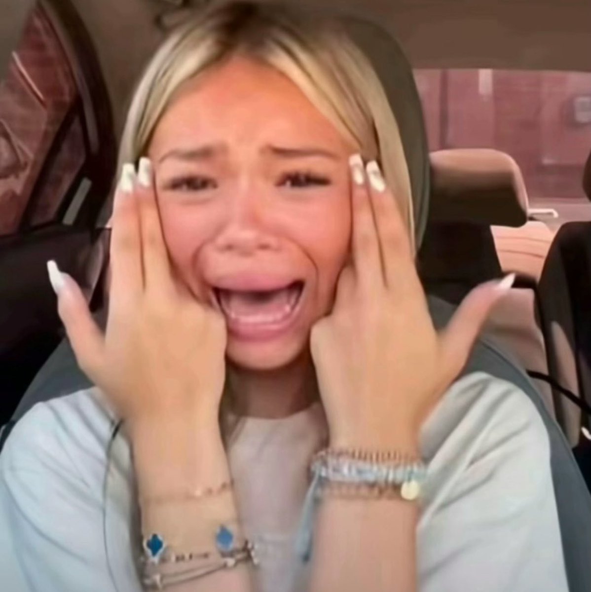 NECHE 🀄 tweet media