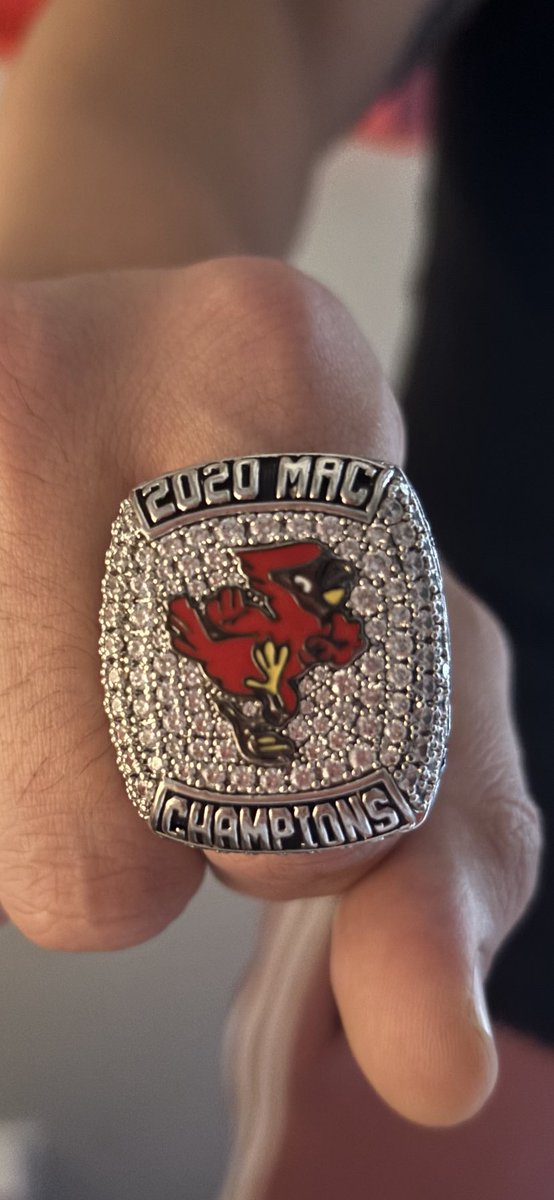 ballstatefbtalk's tweet image. Ball State Football Talk is now in possession of a 2020 MAC Championship Ring 🔥🔥