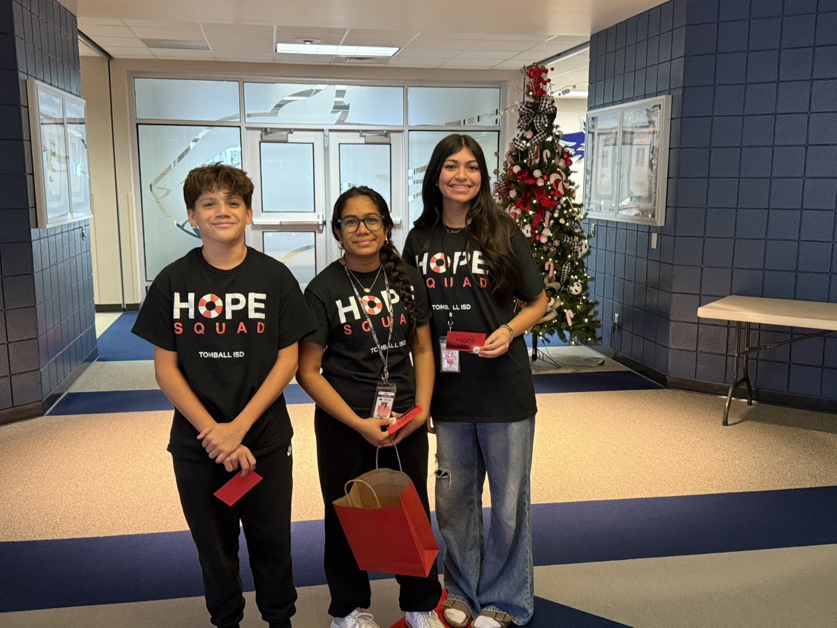 TISDWWJHS's tweet photo. Thankful for our Hope Squad for reminding our students of something so important—there is always hope. ❤️ Your compassion, encouragement, and willingness to show up for others make a lasting impact on our campus. @TomballISD #HopeSquad #AlwaysHope  ❤️🛟 https://t.co/IXPMcvlb30