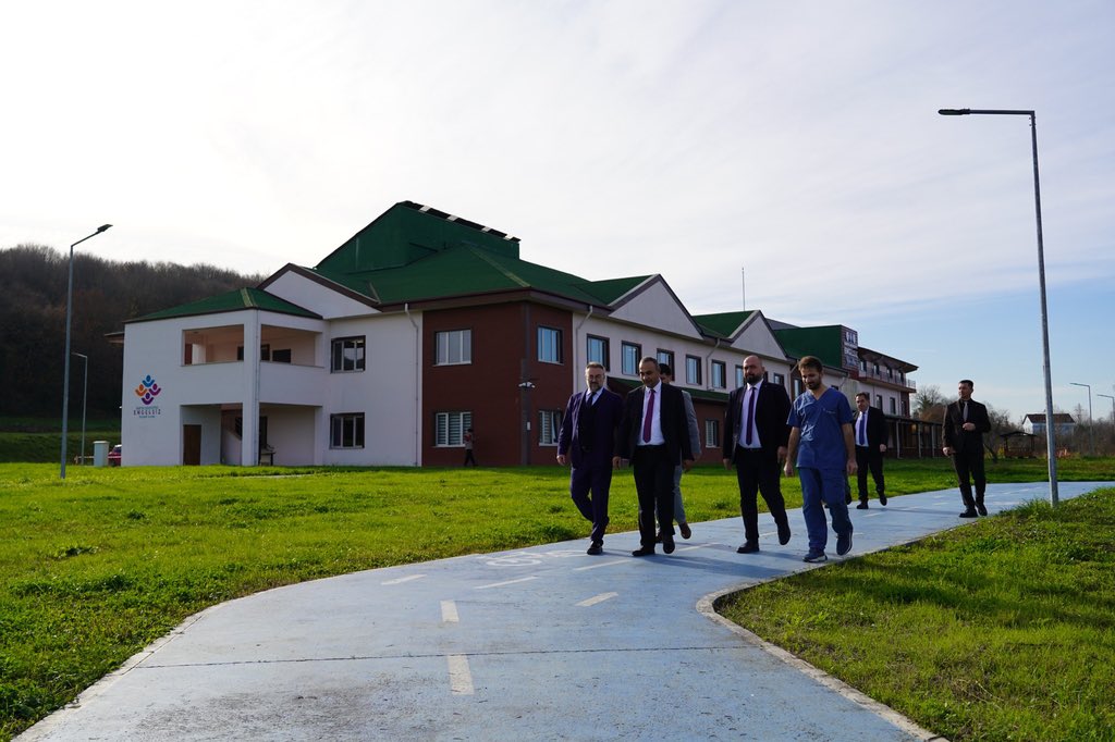 baruedutr's tweet photo. Bartın Üniversitesi (BARÜ) ile Yozgat Bozok Üniversitesi (YOBÜ) arasında akademik ve bilimsel çalışmaları güçlendirmek amacıyla iş birliği protokolü imzalandı.

🔗 https://t.co/6JKkpsjeCZ https://t.co/A6JQVR0dTs