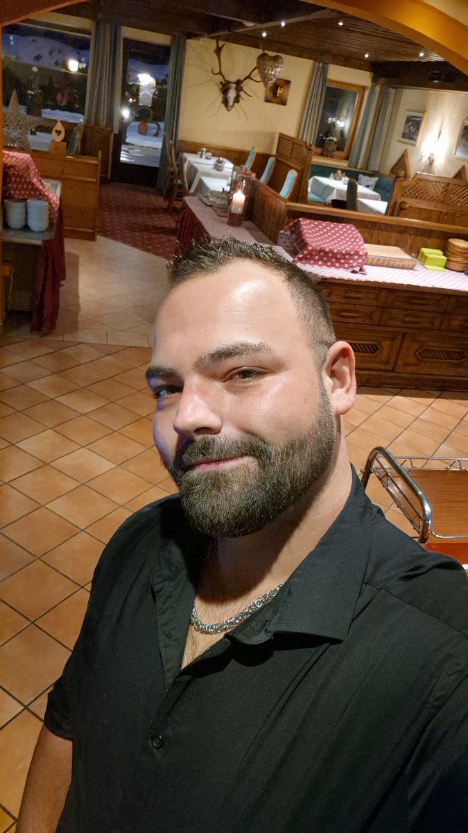 GAY_CHUB94 tweet media