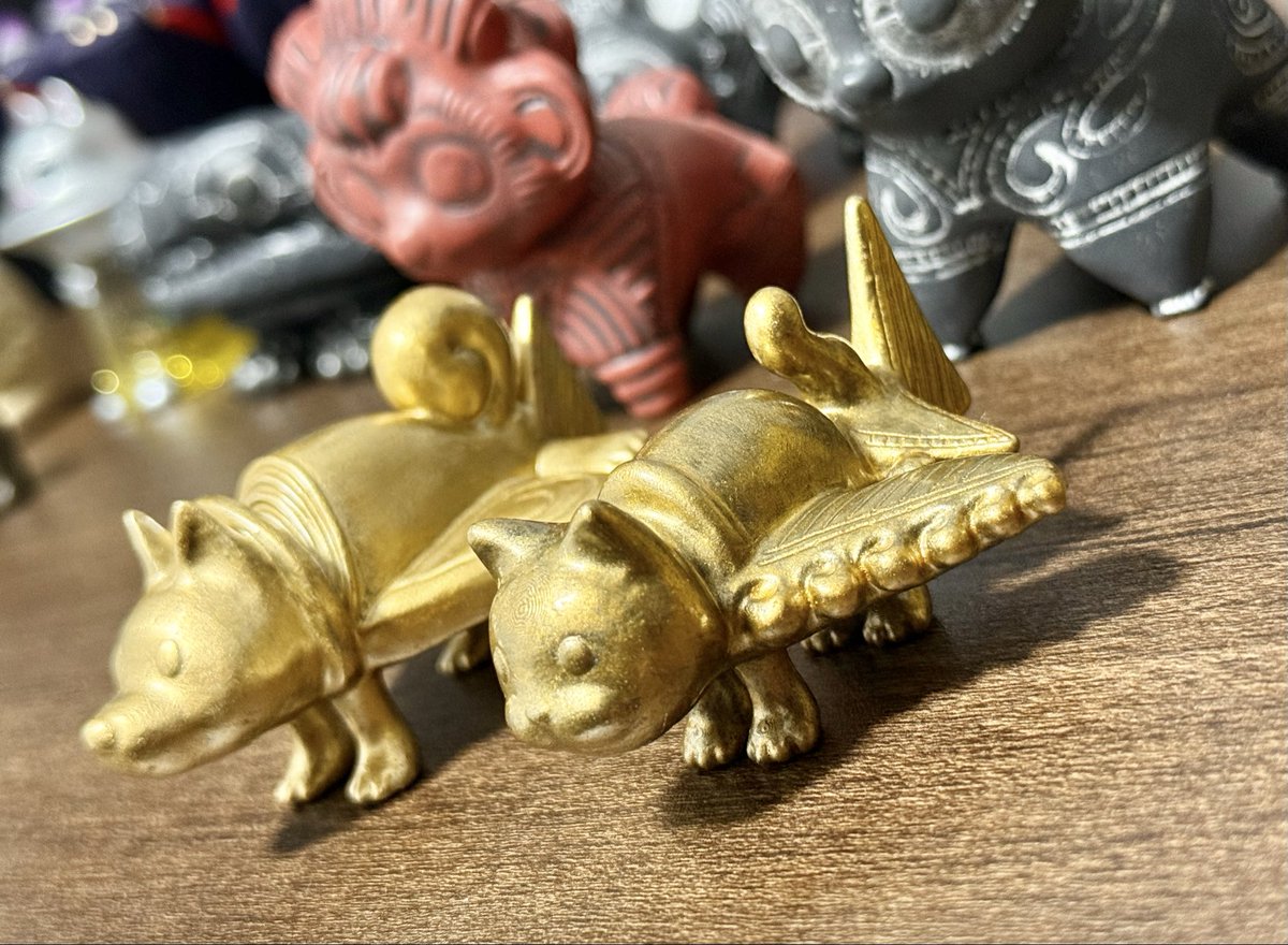 妄物殿での産物:
ワンニャン黄金シャトルのニャンコ🐈
ちまっとしててかわいい😍
やっぱり乙幡さんの黄金塗装は素敵です🙂‍↕️

#zozoï
#妄物殿
#妄想工作所