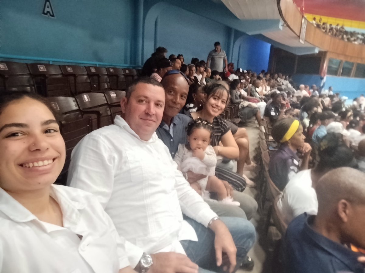 drduarte's tweet photo. ACTO MUNICIPAL DEL CERRO POR EL 67 ANIVERSARIO DEL TRIUNFO DE LA REVOLUCIÓN EN EL COLiSEO DE LA CIUDAD DEPORTIVA. #FACSA PRESENTE. @muro_yoandra
@UCMHabana @ExtensionUcmh @UjcUcmho
#CerroEnElCorazón 
#67AñosEnRevolución 
#CubaVencerá https://t.co/cEAzd13Ioe