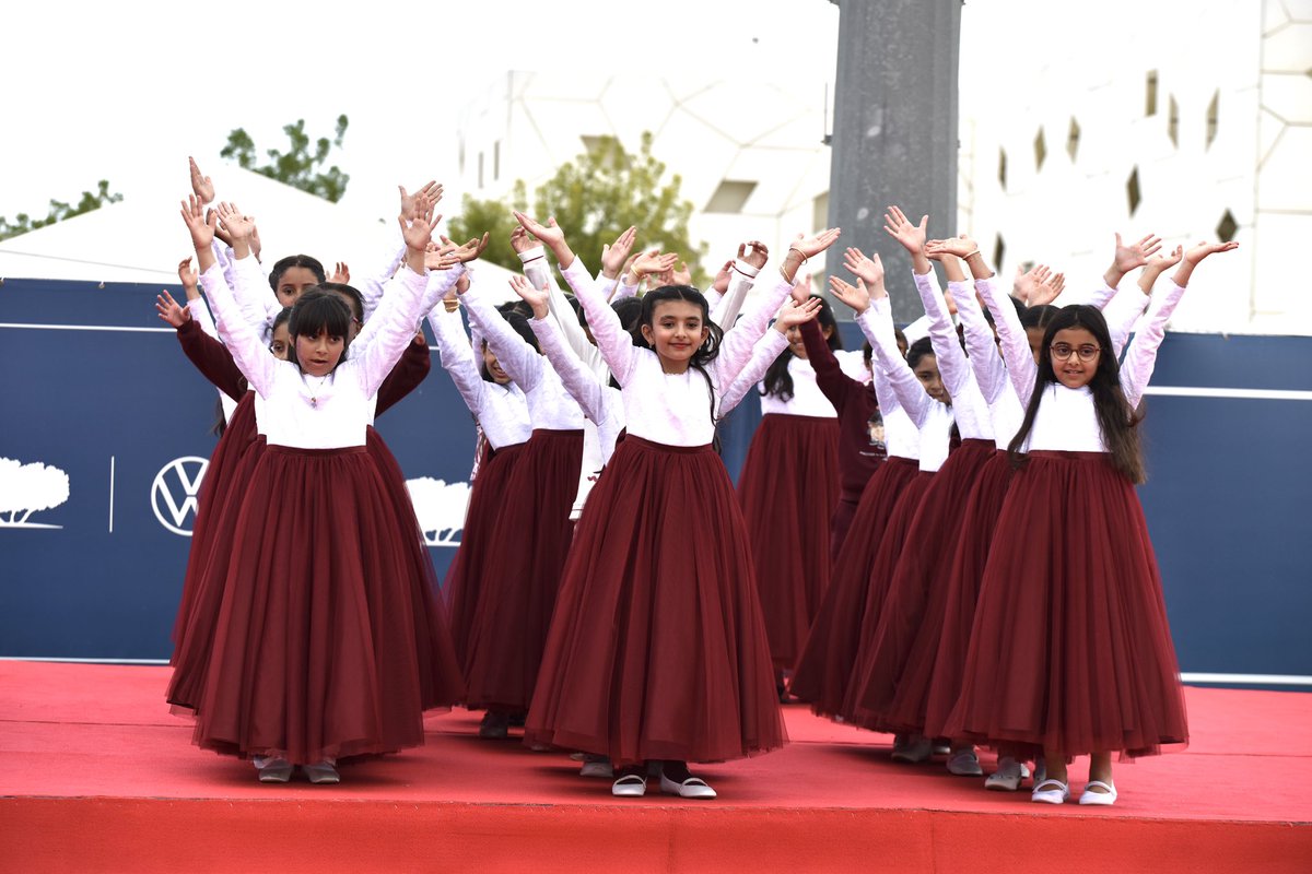 qad_qf's tweet photo. عاشت أكاديمية قطر – الدوحة أجواءً احتفالية مميزة، تألّق فيها طلابنا من خلال فعاليات ترفيهية وثقافية جسّدت الهوية والقيم الأصيلة.
نفتخر بإبداعهم وبكل الجهود التي أسهمت في إنجاح هذه الاحتفالات، تأكيدًا على رسالتنا في تنشئة جيل واثق ومعتز بهويته. 🇶🇦

#أكاديمية_قطر_الدوحة
#بكم_تعلو_ومنكم_تنتظر