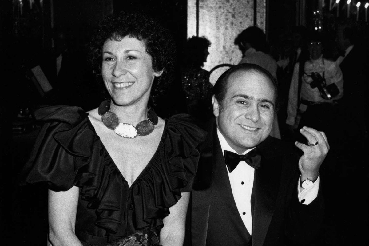 historyinmemes's tweet image. Danny DeVito and actress Rhea Perlman tied the knot in 1982 and share three children. By 2025, their marriage has lasted 43 years.