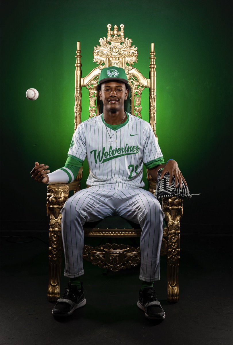 TrevorBreaux_'s tweet photo. Committed to Utah Valley University! @UVUbsb https://t.co/RIHzY7TXss