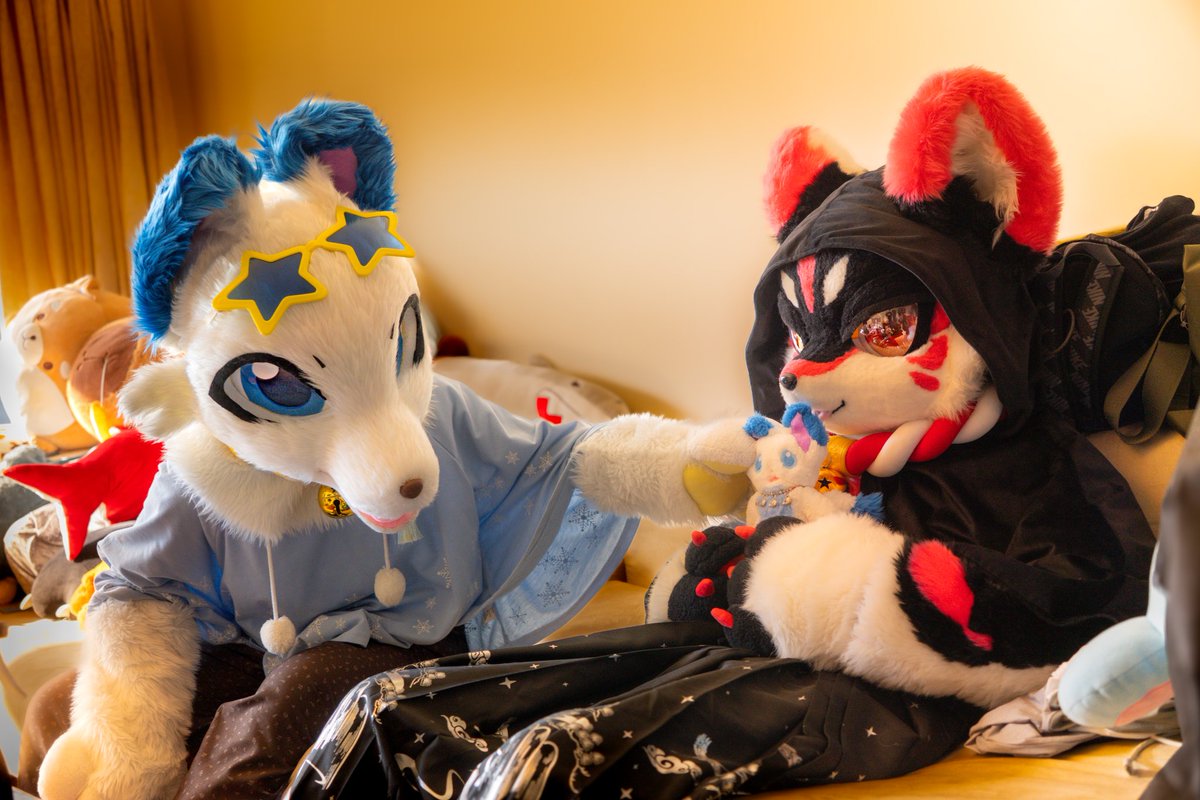 SilverSnowyx tweet media