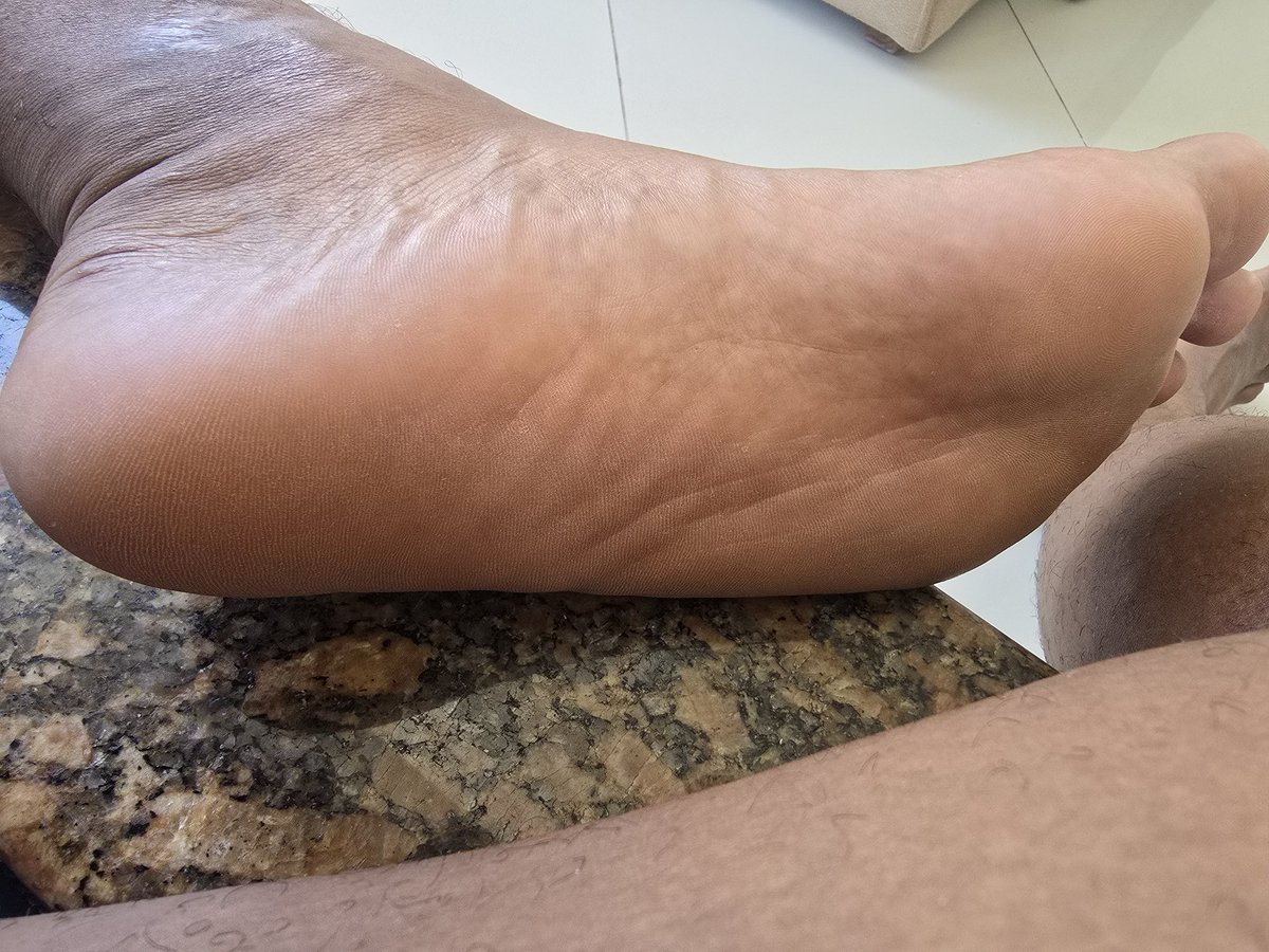 vbafeet's tweet photo. 😅😅 https://t.co/HjDbL2MiGg