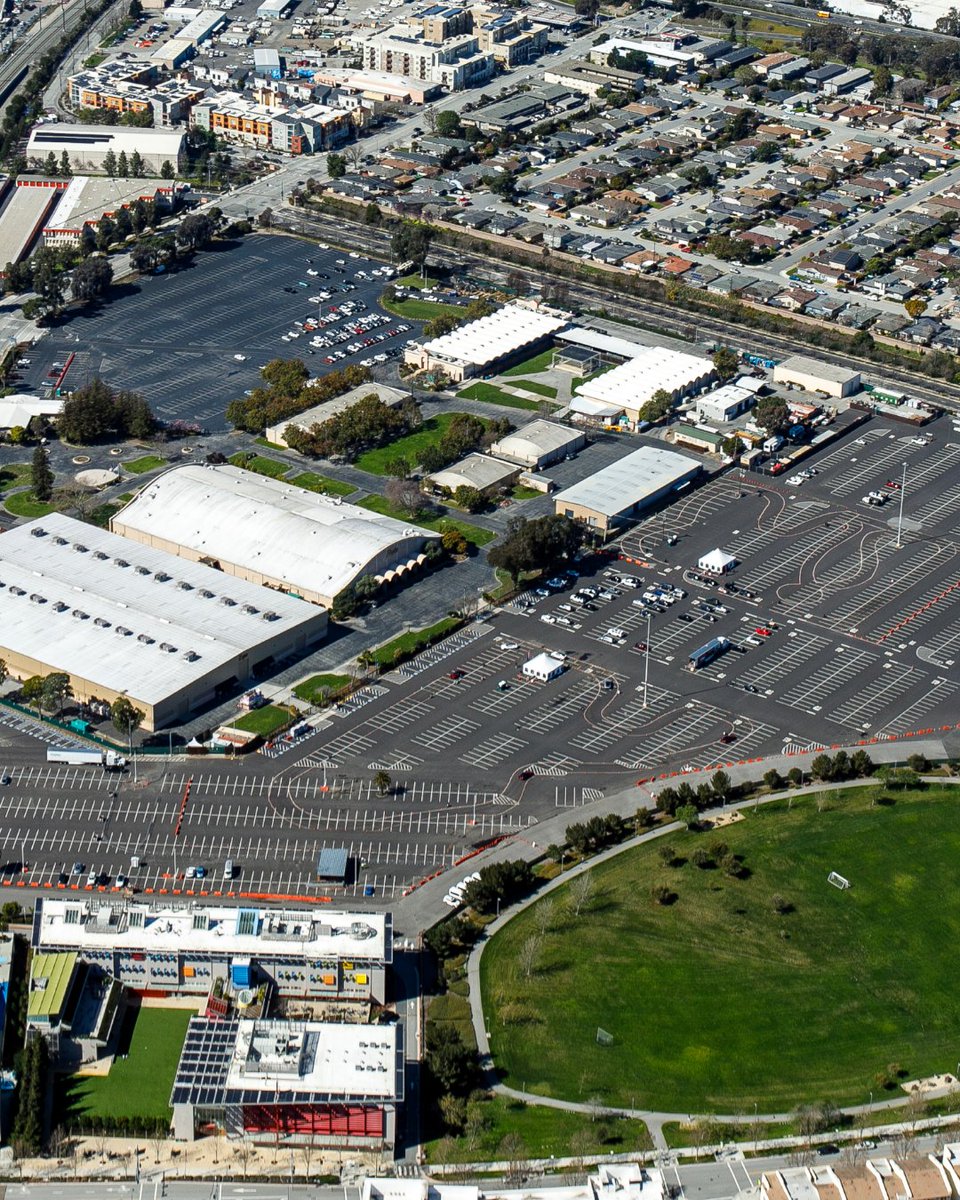 sanmateoevntctr's tweet photo. 12 Days of San Mateo County Event Center
Day 12
Did you know we've hosted many large and small events since hosting the "Little Flower Show" in 1926. Since then 📷 we've expanded our grounds📷, services 📷, and amenities 📷. https://t.co/REQURIbSbq
