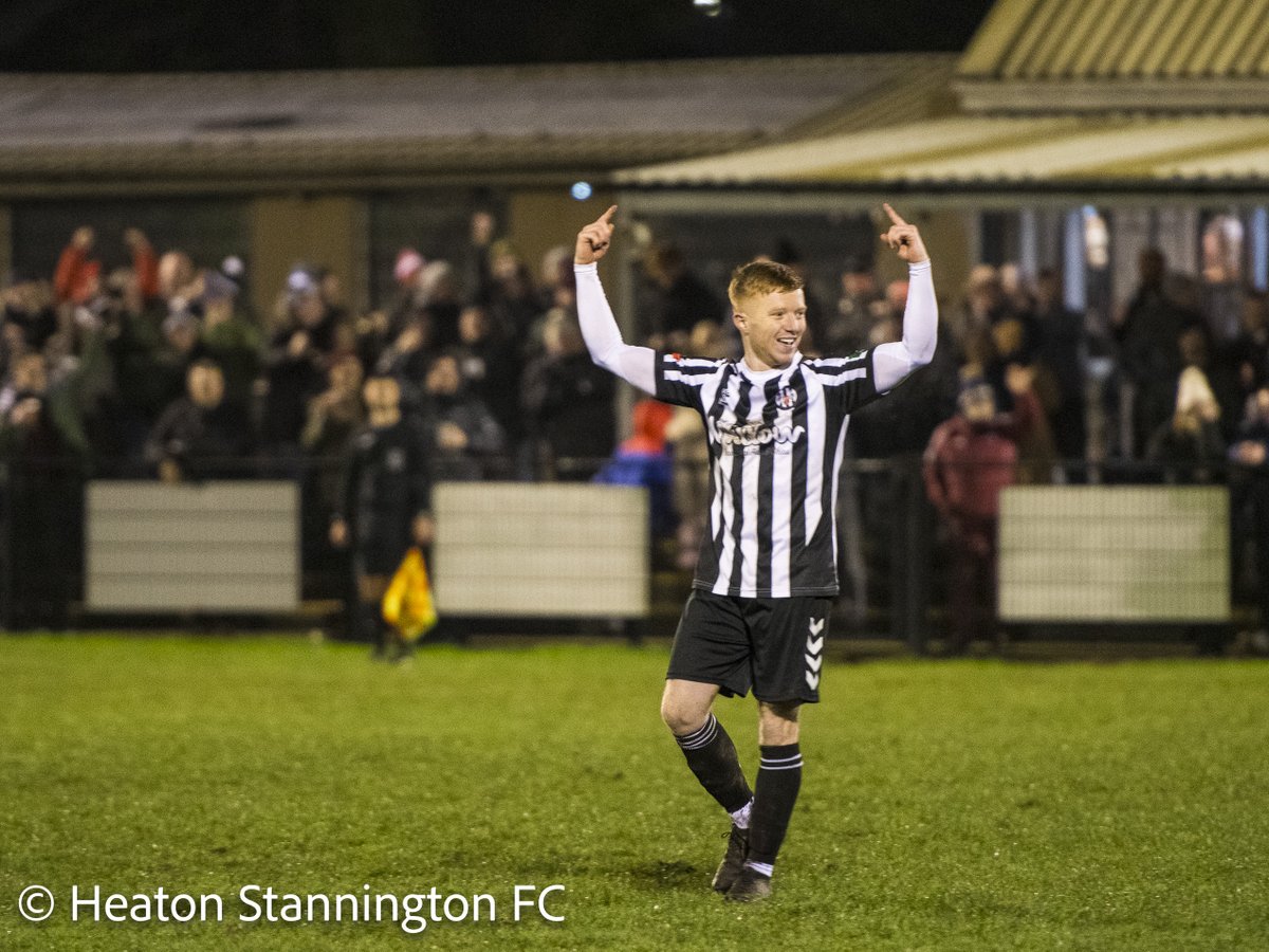 StanSnaps's tweet image. a few shots from a cold night in High Heaton, @Heatonstan v @DunstonUTSFC  over at bsky.app/profile/stansn…