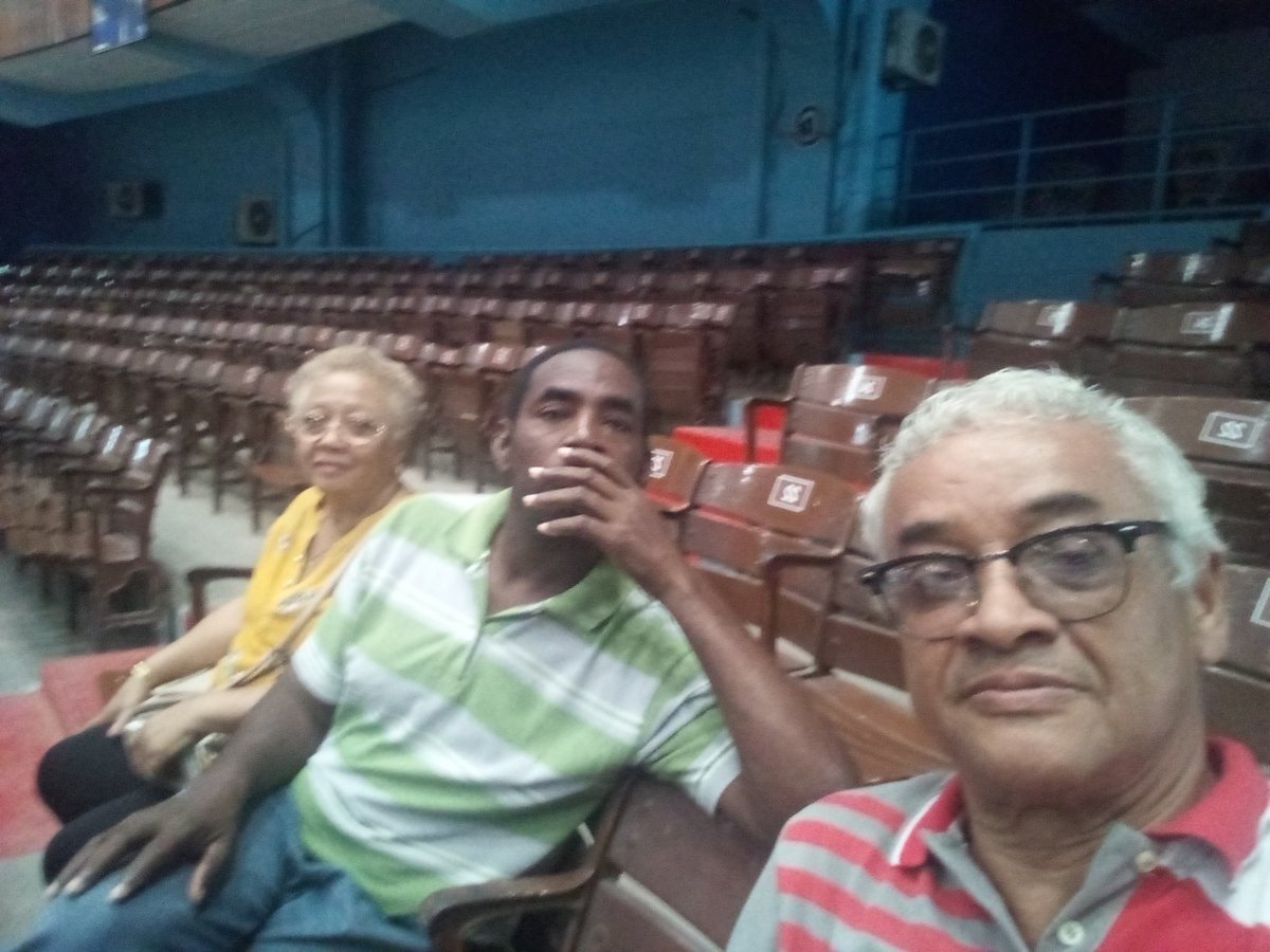 AlbertoArm24's tweet photo. SERVIRTE participando en la Gala político cultural por el 67 aniversario del triunfo de nuestra gloriosa Revolución en el Coliseo de la Ciudad Deportiva. @CServirte38629  @CubaCubacons  @CubaMicons  @DuanyFuentes  #ElCerroTieneLlave #CubaEstáFirme  #CubaVencerá https://t.co/8YZUA0t0Ek