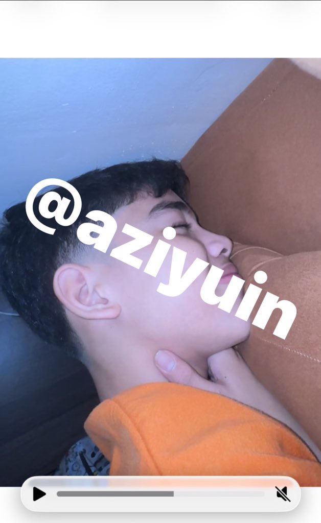 Aziyuin's tweet photo. HAYDEN SMITH SALSAL VIDEO nilaro laro kopa yung nota ni bagets🫦🫦🫦 #alterbagets #alterph  https://t.co/AaSXo7FjBh https://t.co/sKBehi0r7R