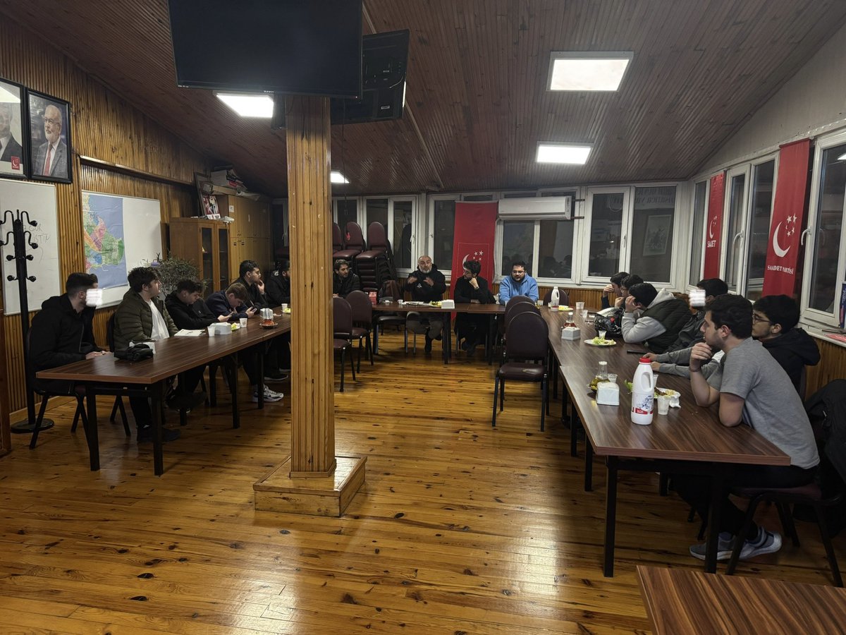 “Tecrübe Konuşuyor” programımızın ikinci bölümünde Avukat Tevfik Abimizi ağırladık. Kendisine ve tüm katılımcılarımıza teşekkür ederiz.

Geleceğimizin teminatı gençlerimizin geleceği için çalışmaya devam.👍🏼