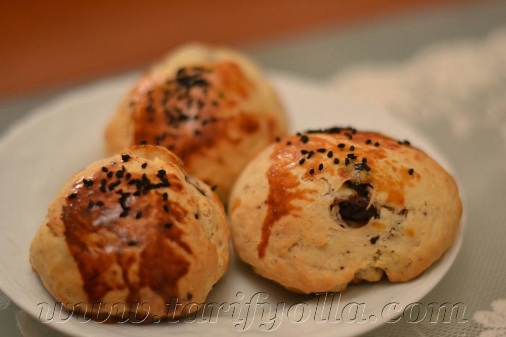 ZEYTİNLİ POĞAÇA

tarifyolla.com/2013/02/zeytin…