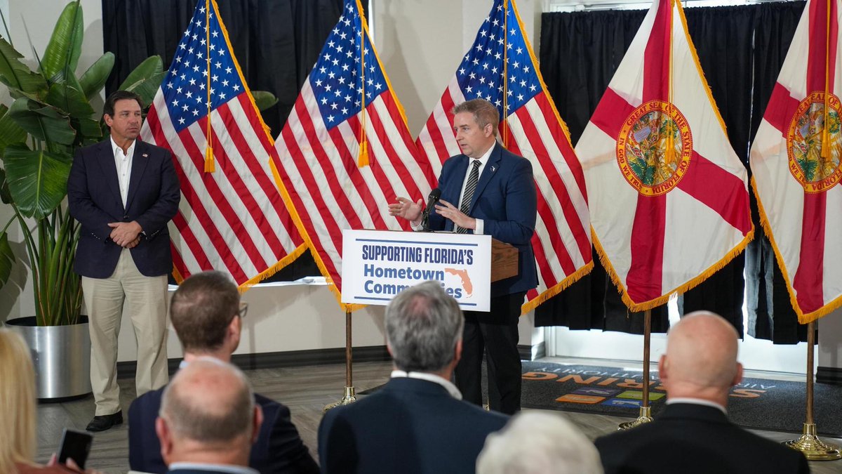 This morning, @SecofCommerce J. Alex Kelly joined <a href="/GovRonDeSantis/">Ron DeSantis</a> in Sebring to announce $311 million in Community Development Block Grant-Disaster Recovery (CDBG-DR) Infrastructure Repair Program and Rural Infrastructure Fund awards to 37 communities across Florida. The awards
