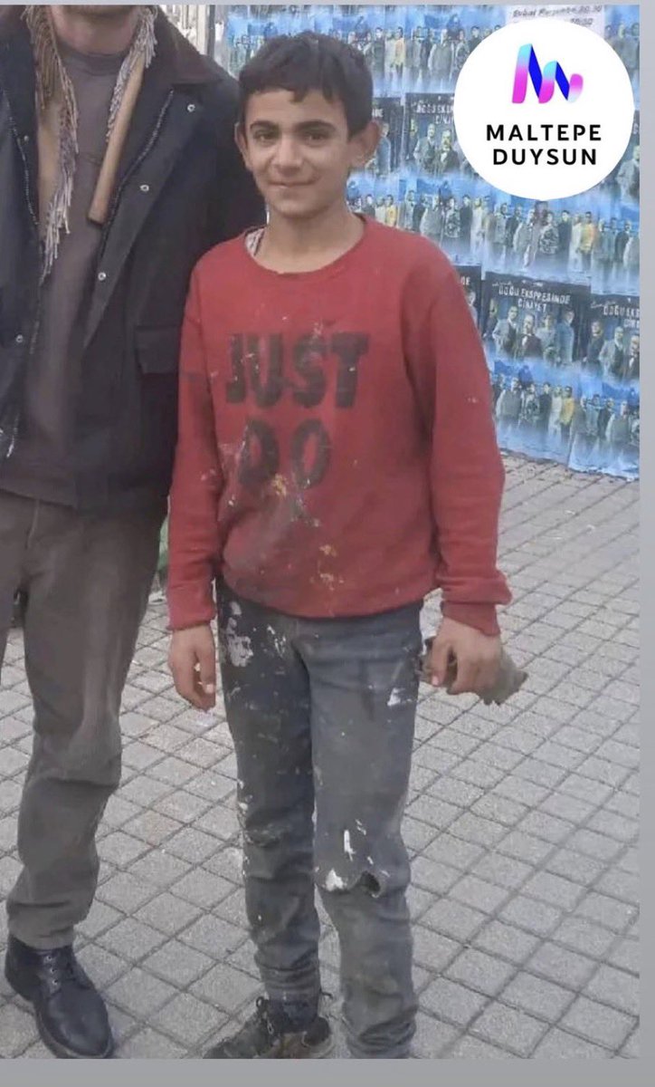 KAYIP 🚨

Maltepe’de kâğıt toplayıcılığı yapan Arda Ekinci, Pazartesi gününden bu yana kayıp.
Ekinci’nin en son Maltepe Altayçeşme Mahallesi çevresinde görüldüğü öğrenildi.
Arda Ekinci’yi gören ya da yerini bilenlerin, babası Erdal Ekinci’ye (0531 762 45 55) bilgi vermesi rica ed