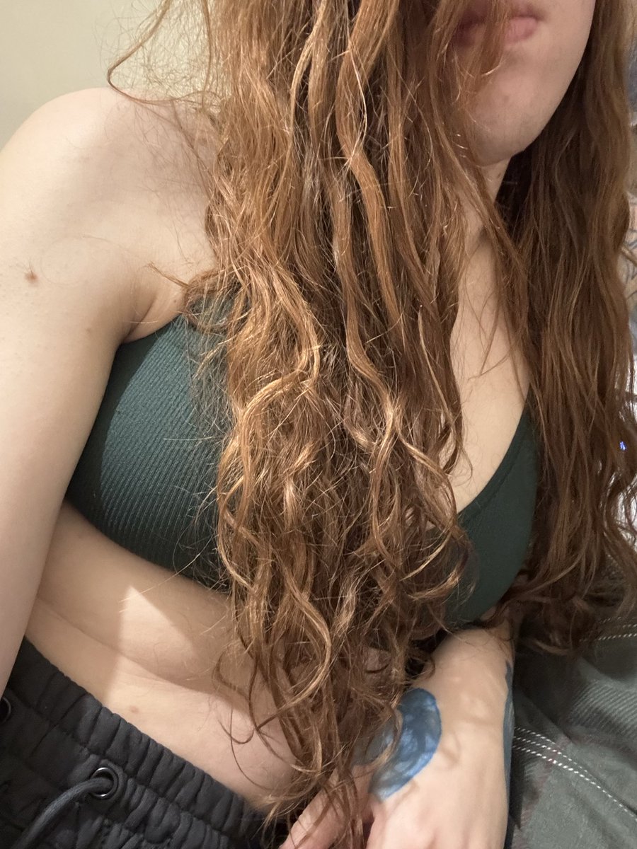 TamiyoBant's tweet photo. I need a haircut, tf do I get https://t.co/EG1MWHqSoF