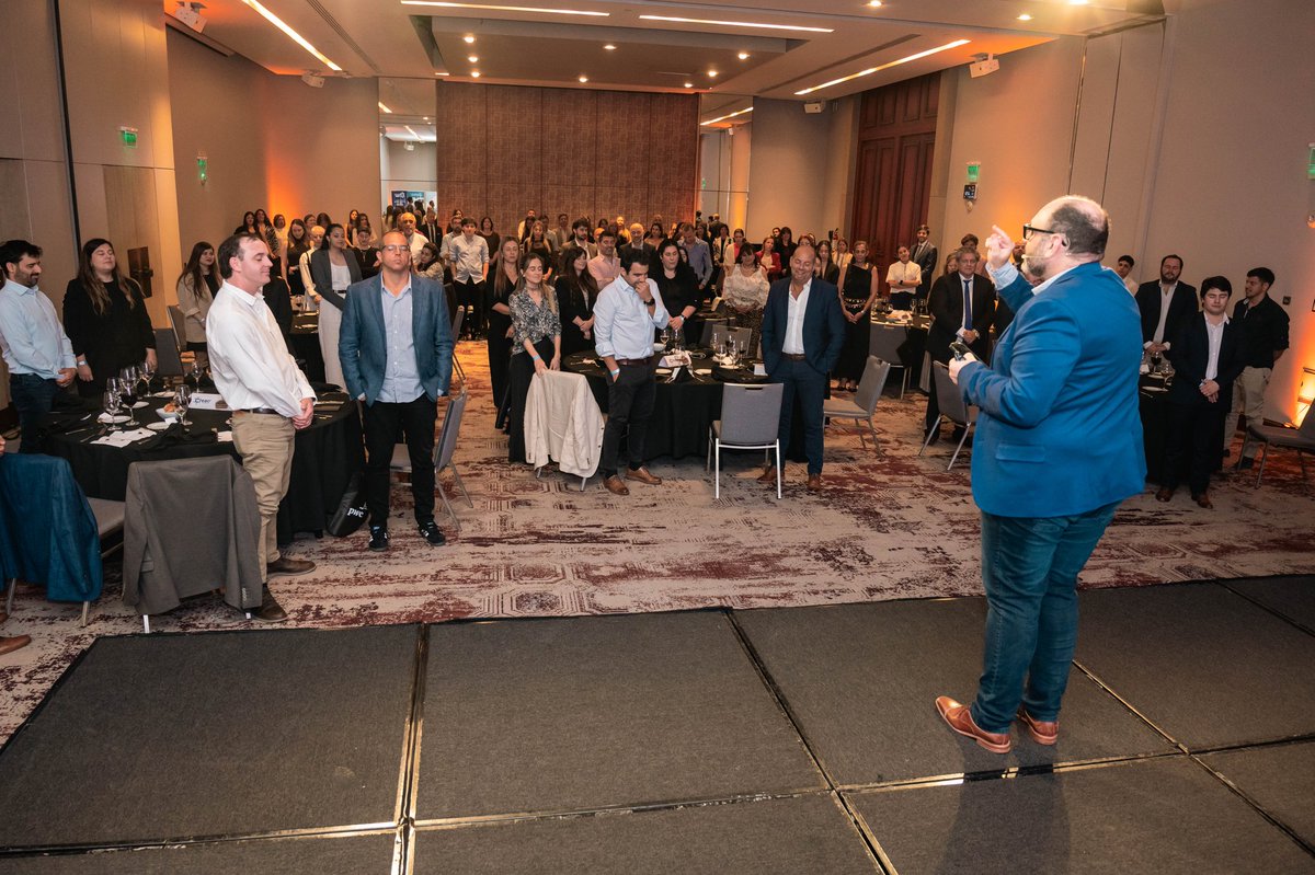 🎙️ Talks Session | Volver a las bases

En La Noche de los Recursos Humanos 2025, contamos con la participación de nuestro Keynote Speaker, Pablo Granado, Managing Director de <a href="/PwC_Argentina/">PwC Argentina</a> y <a href="/PwC_Uruguay/">PwC Uruguay</a>.