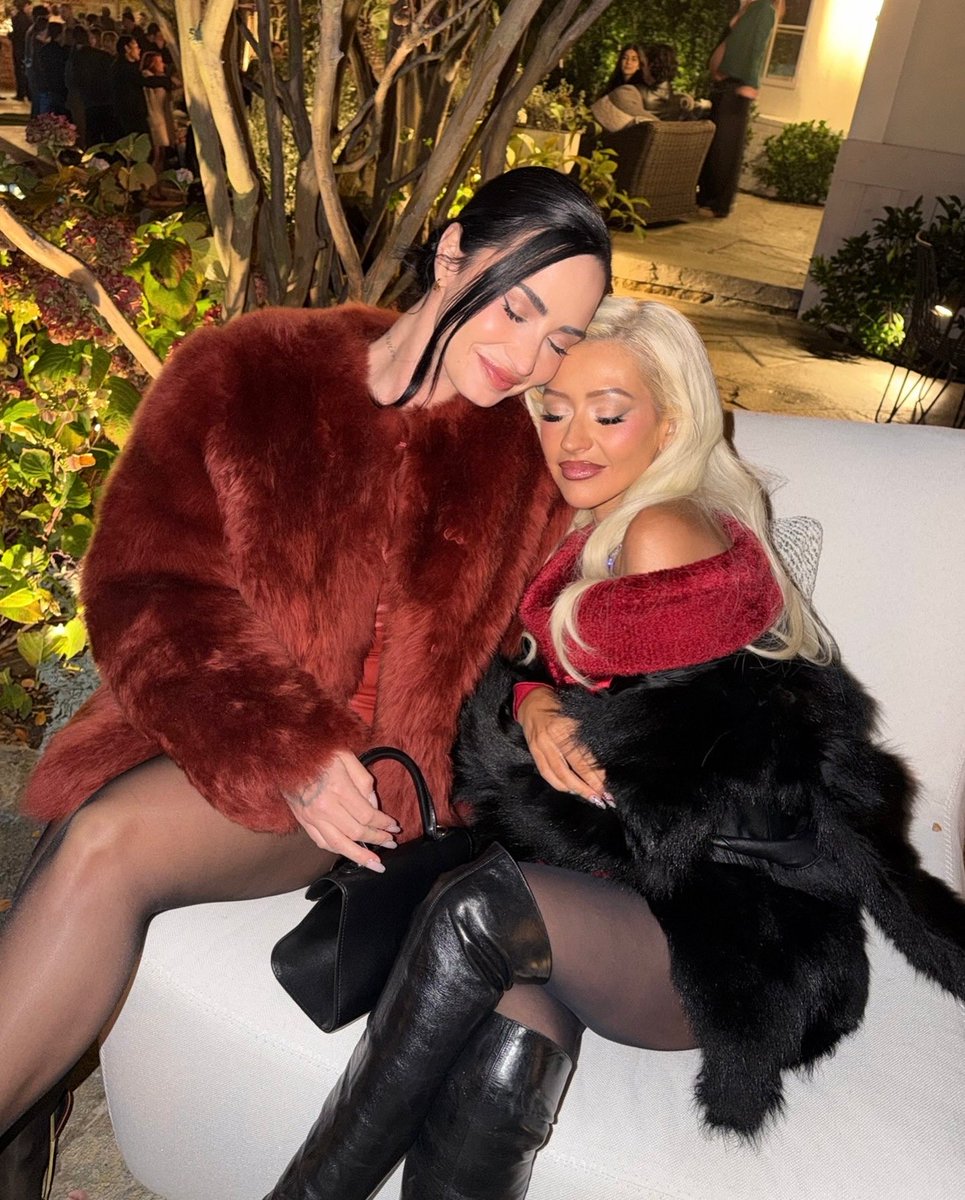 TanyaPetkova5's tweet photo. Happy Birthday legend @xtina ♥️♥️♥️👑 https://t.co/h9TbcK1vzl