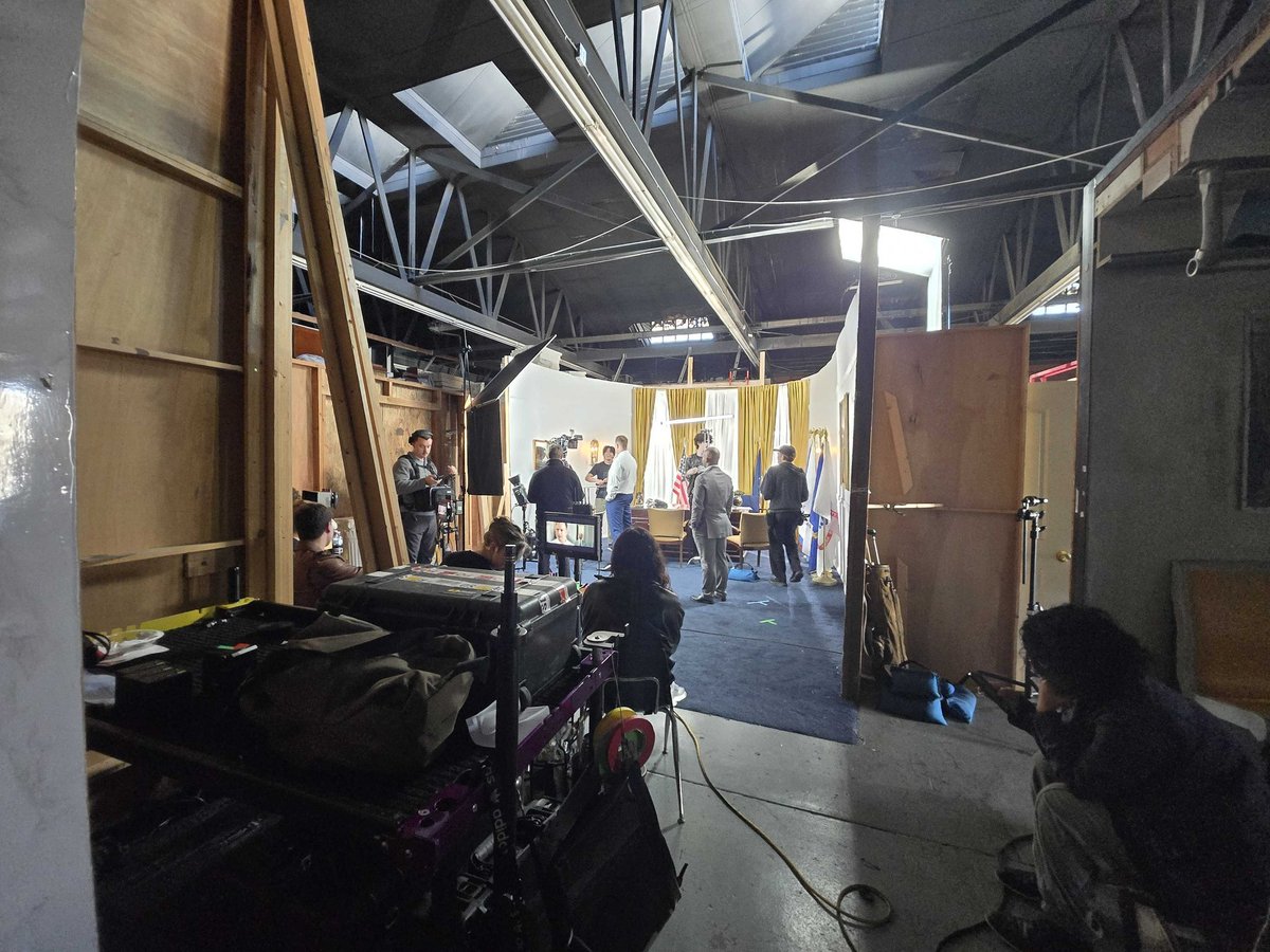 Mr. President tweet media