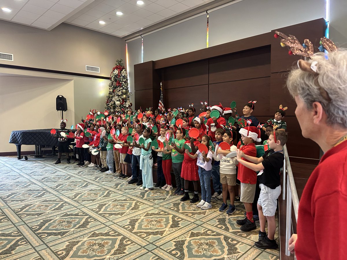 Mrs. Crouss tweet media