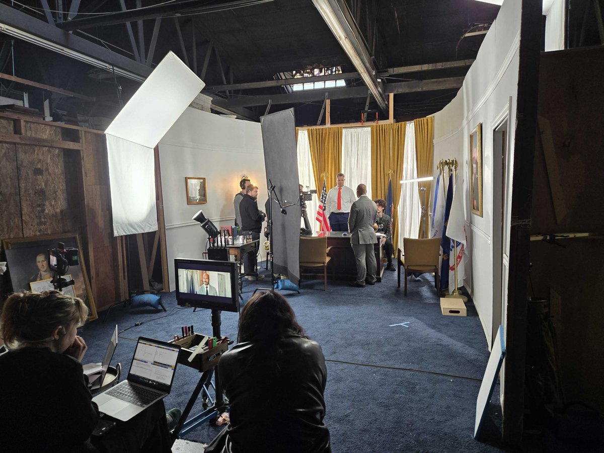 Mr. President tweet media