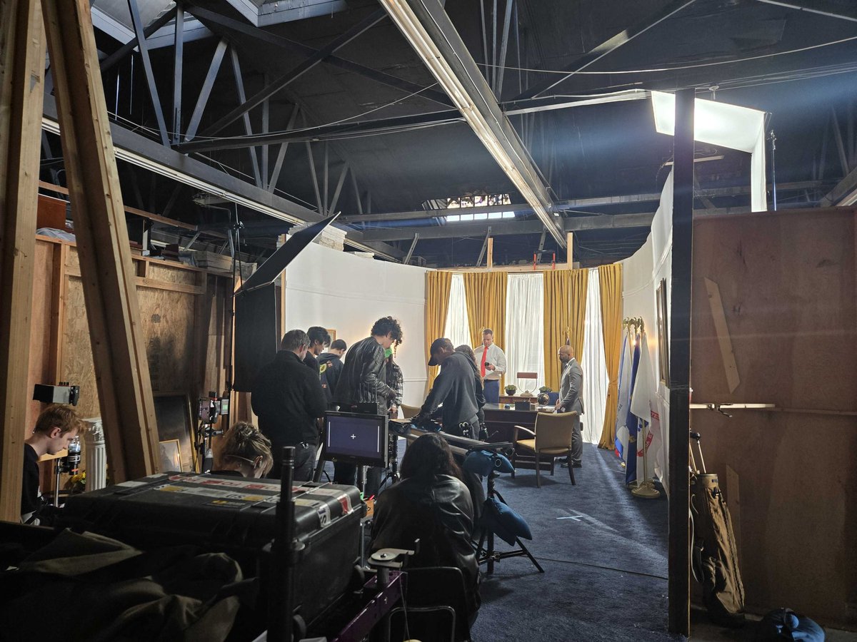 Mr. President tweet media