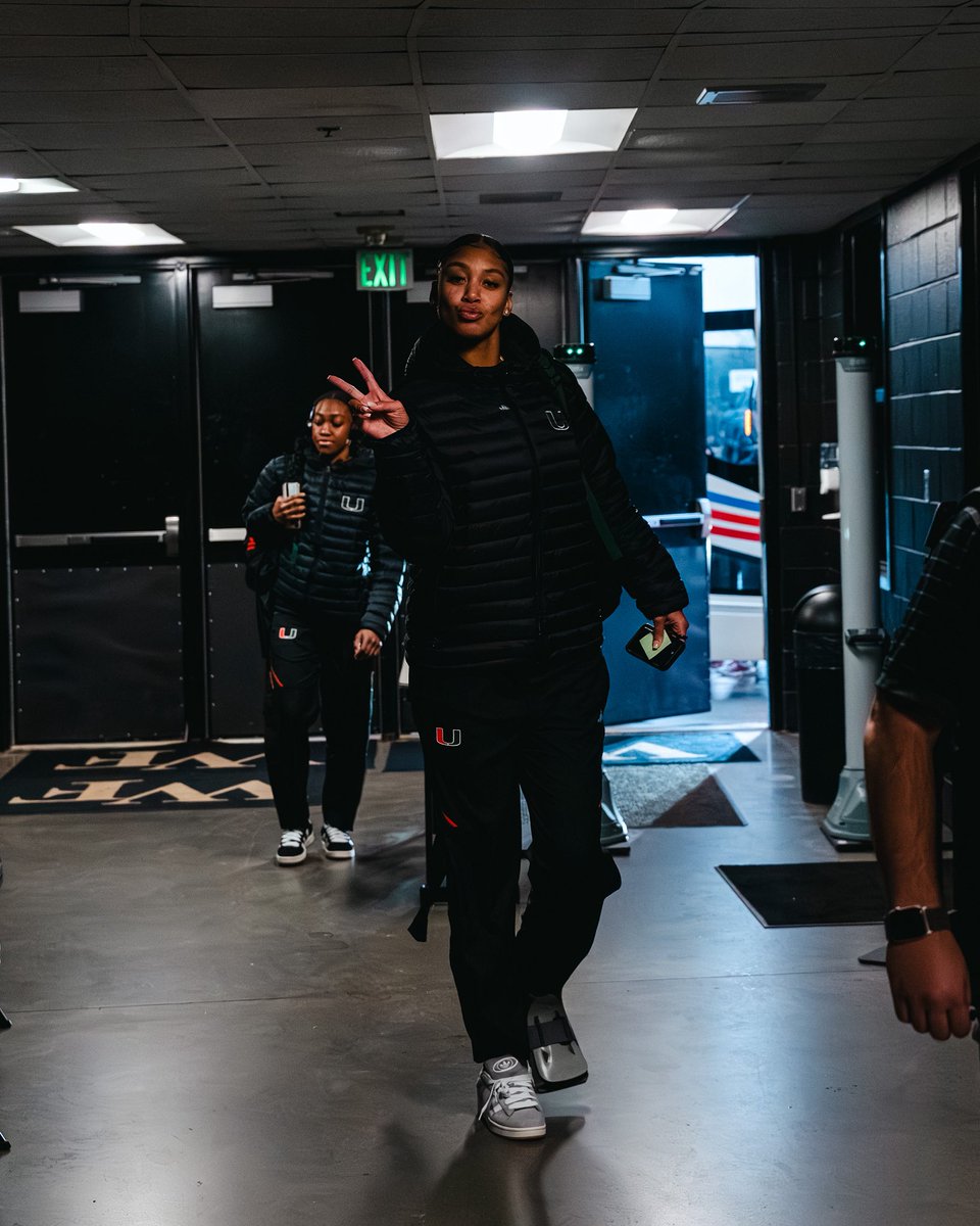 Hurricanes Women’s Basketball tweet media