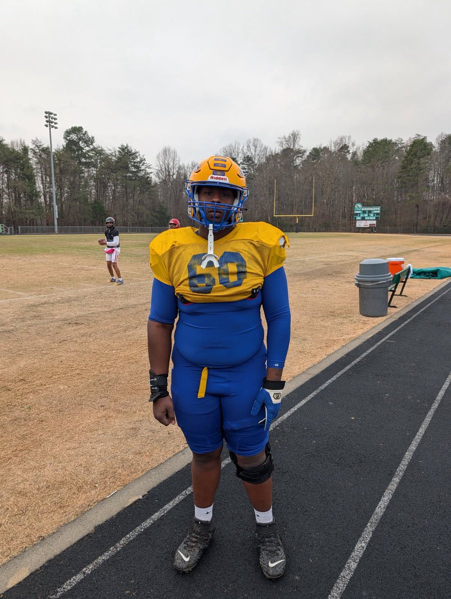 CoachOwens_FB's tweet photo. Big Jonte before east west all star practice today. We are proud of you! Good luck this Sunday! #TEAMEAST #AcesPride @ACES_FB @jontelangley_ https://t.co/lG8imJFK3P