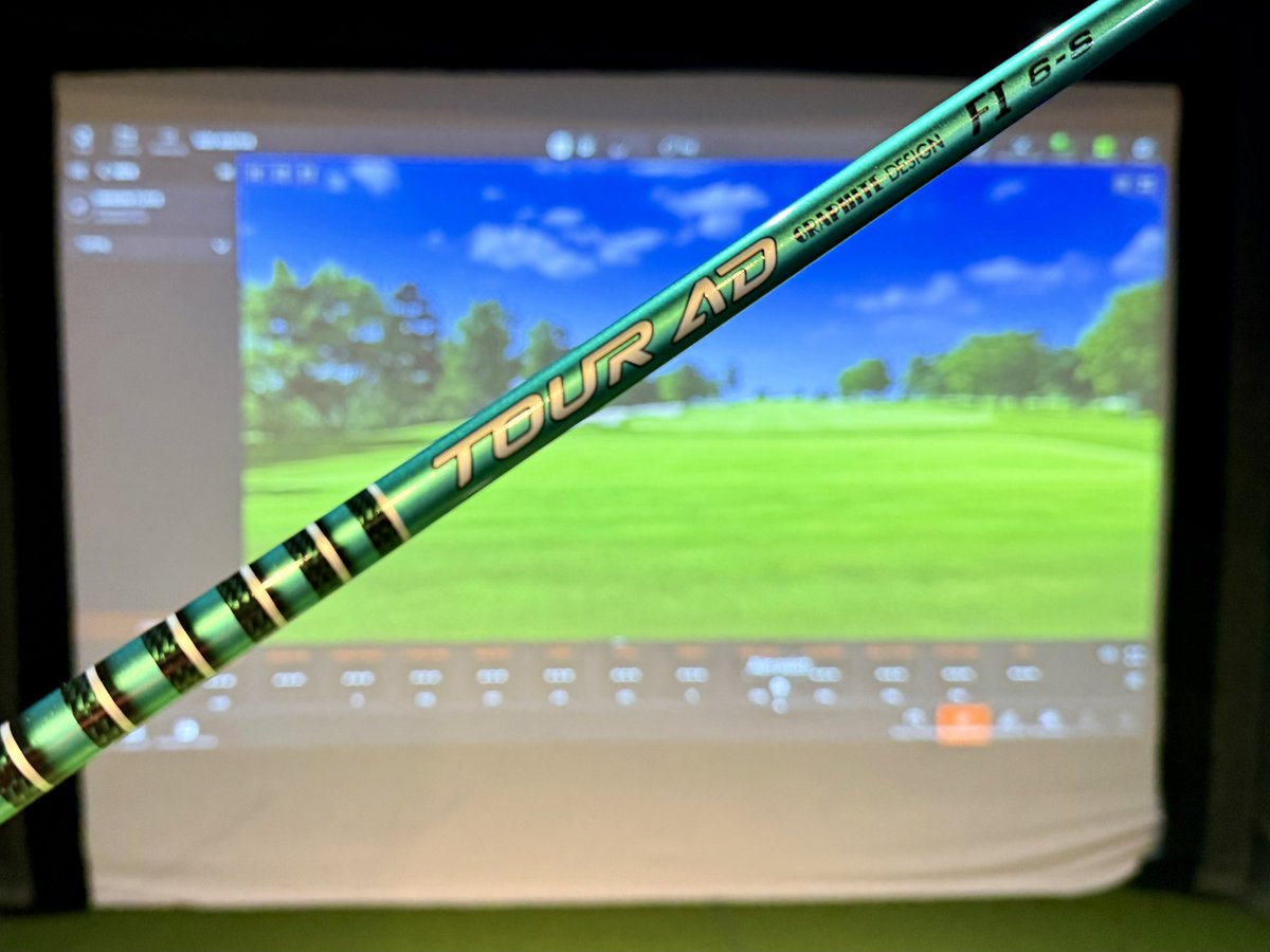 PGAPappas's tweet image. PGAPappas 12 Days of Christmas #JingleBAM DAY 8 Giveaway

🎁 New 2025 Graphite Design Tour AD FI Driver Shaft (Choose ANY Flex and Weight) 👀

To Enter:
🎄 Repost, and
🎄 Follow @PGAPappas and Sign Up for the Graphite Design Email Newsletter here (visitor.r20.constantcontact.com/manage/optin?v…)…