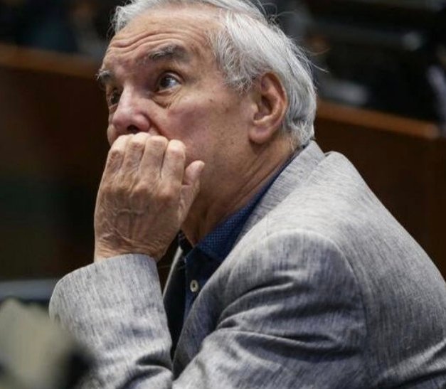 🇨🇴 Foto de Ricardo Bonilla cuando la Juez le notifica que será enviado a la PICOTA por robarse la UNGRD en el gobierno PETRO.

Que opina de toda esta cloaca de  corrupción en el gobierno del CAMBIO ❓