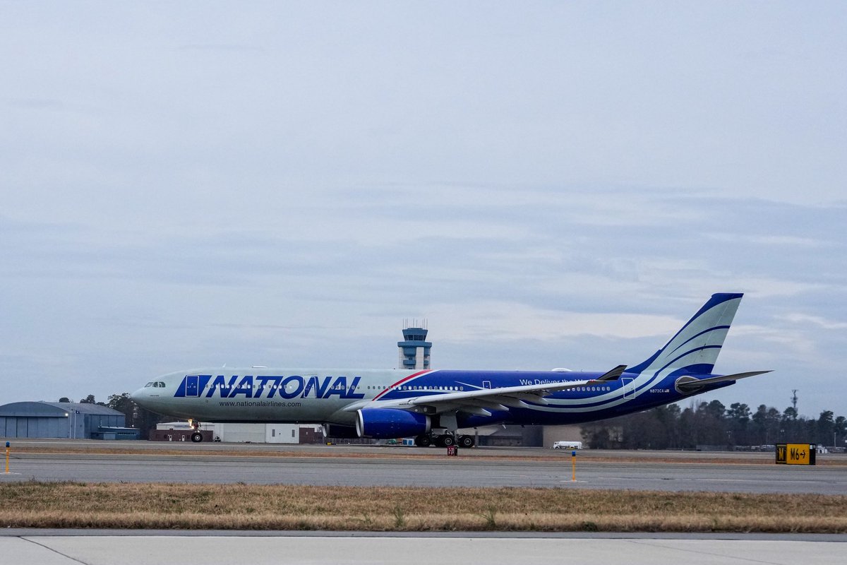 Wheels up for <a href="/JMUFootball/">JMU Football</a>! 

See you soon Eugene! 🛫

#GoDukes | #CFBPlayoff