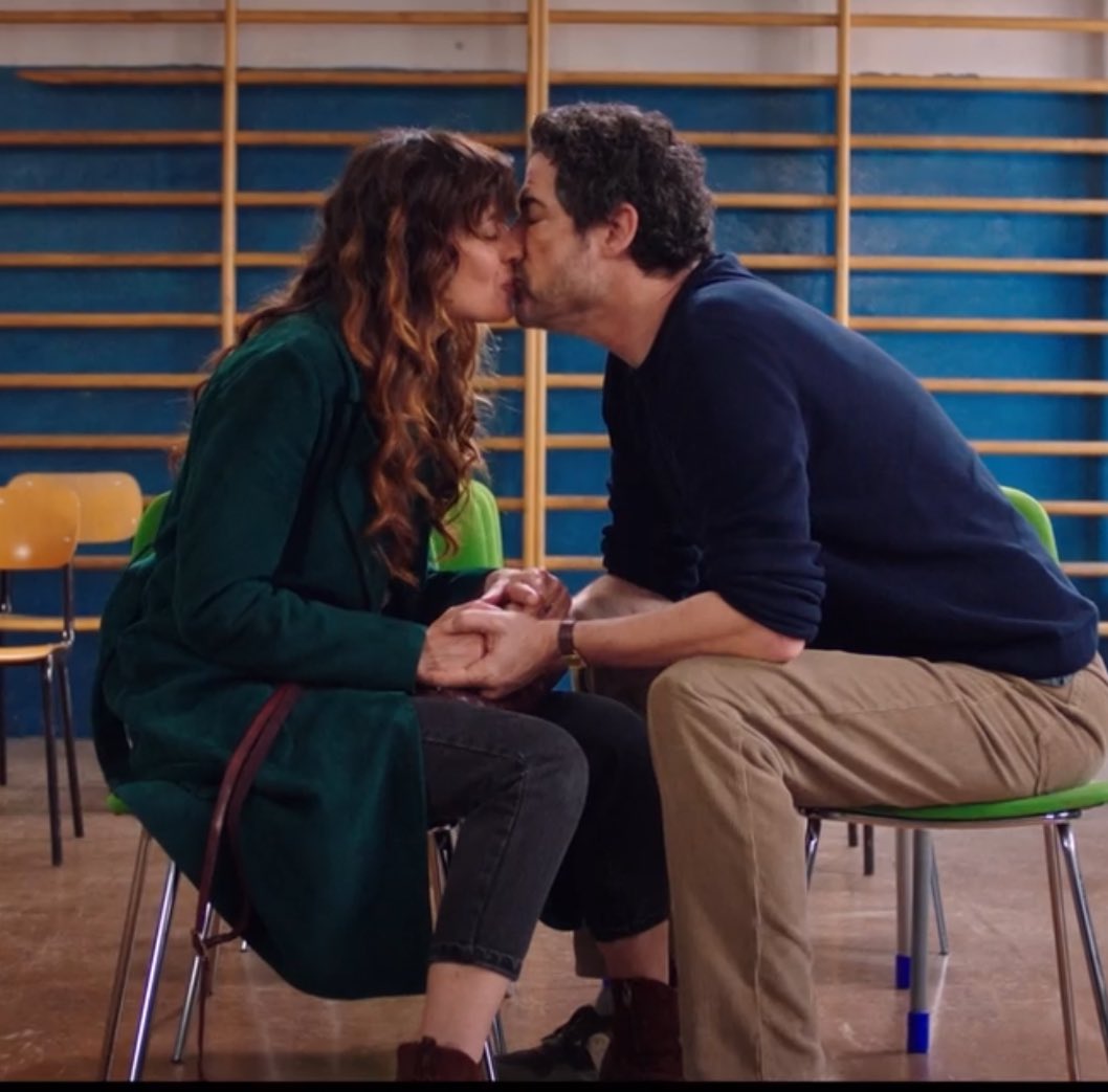 Sentite, sarò fatta male e avrò tanti problemi, ma a me questi due piacciono, che vi devo dire  
#unprofessore3