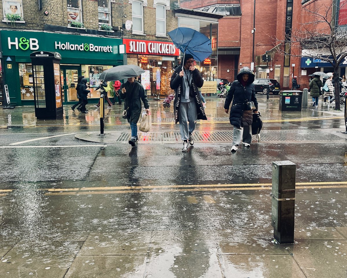parksidemalvern's tweet photo. A wet &amp; windy day today in Wood Green... https://t.co/0icYBXuJCQ