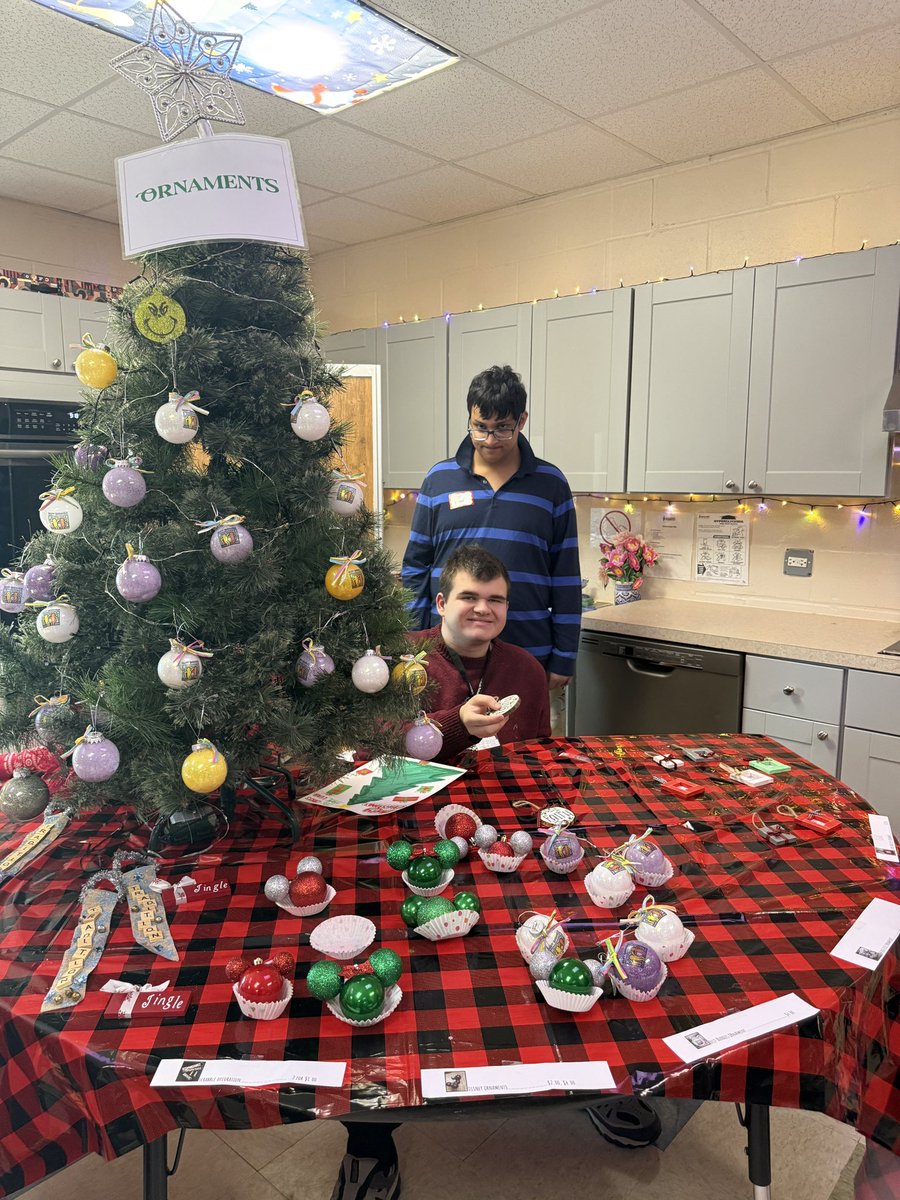 Lauren Neckin tweet media