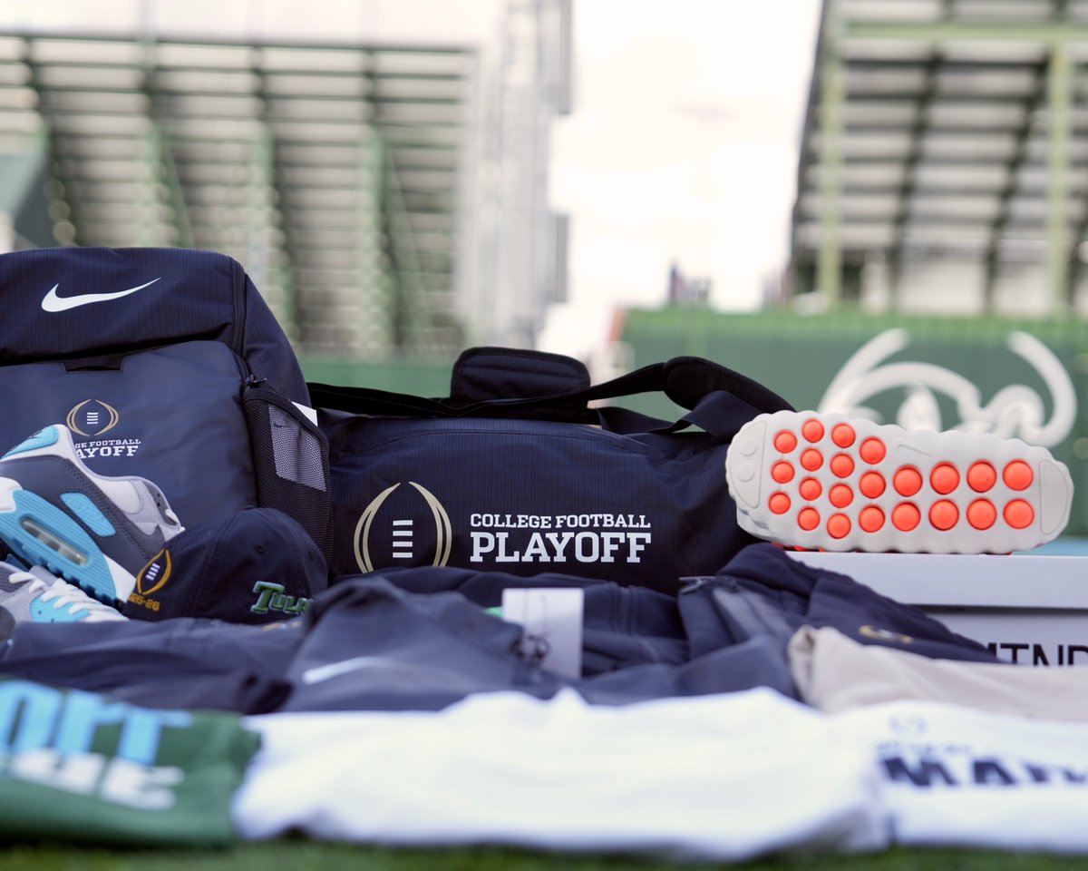 GreenWaveFB's tweet photo. Geared up for the @CFBPlayoff 😤

#RollWave | #UptownFootball https://t.co/byB8jlP9JU