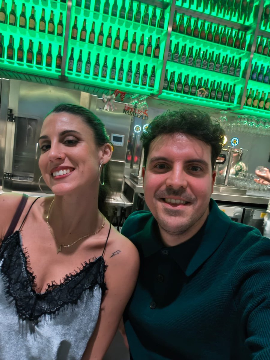 OlguitaLorente's tweet image. La profesión a veces regala personas. Rubén Bartolomé es una persona imprescindible en Deportes de la radio autonómica murciana. Y mi colega, claro