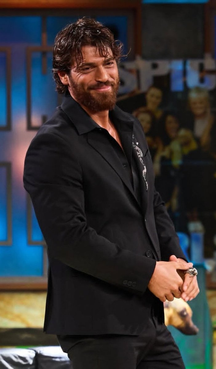 80Yaima's tweet photo. @begoser86 Gracias preciosa!🥰
#CanYaman #AupaVotadoras #PodemosHacerlo #ElTurco https://t.co/nbKS8cnr55