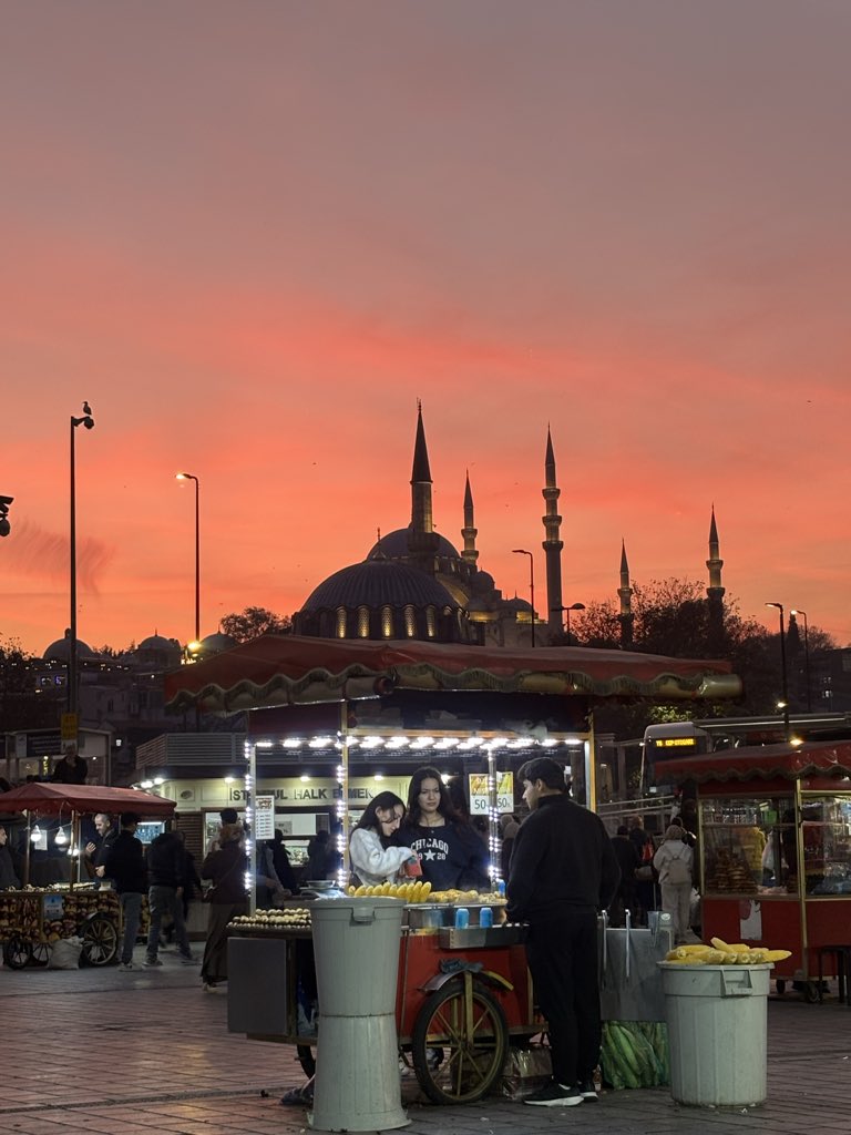 iknizirem's tweet photo. Abi gerçekten İstanbul yaa https://t.co/j6BJ32e9Hm