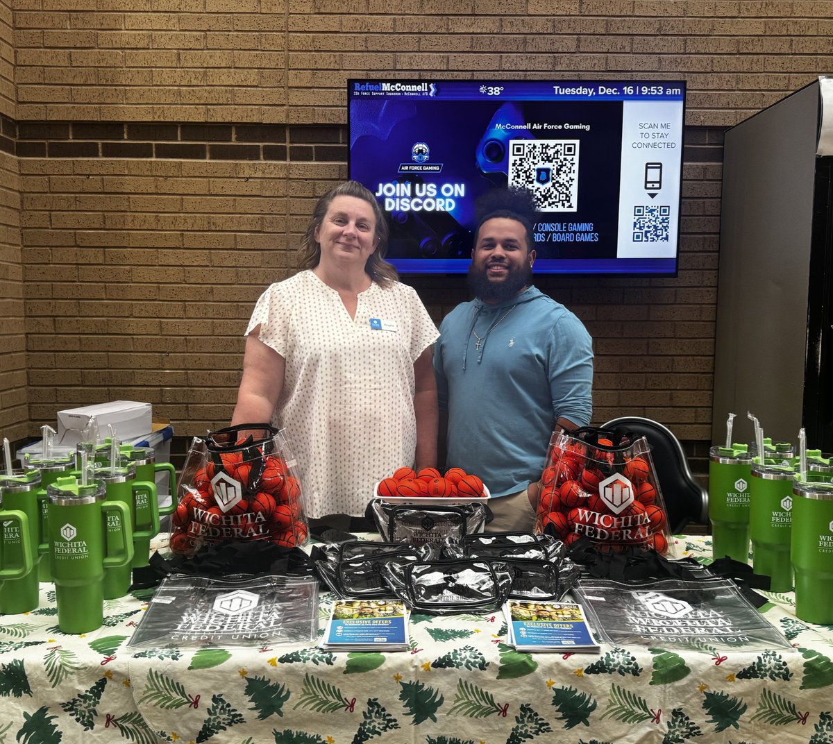 Wichitafcu's tweet photo. We had a wonderful time connecting with our community at the McConnell 22nd Force Support Squadron ITT Open House.

Thank you to everyone who visited and learned about upcoming programs and opportunities.

#WFCU #CreditUnion #McConnell https://t.co/XSn0R4yntw