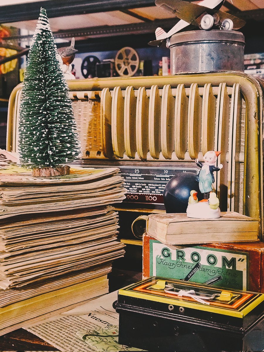 FullCoSevilla's tweet photo. Feliz Navidad🎄☃️🎁🎅
#FelizJueves #FelizNavidad #antik #homedesing  #Antiques #AntiqueShop #VintageDecor #HomeDecor #InteriorDesign #AntiqueFurniture https://t.co/VUsaLtypTH