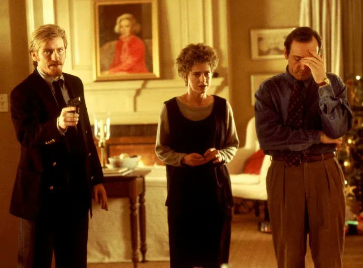 Hey <a href="/DisneyPlus/">Disney+</a> any chance you can put The Ref on your streaming service? It’s a great Christmas movie and you own the rights to it - it’s a Touchstone movie