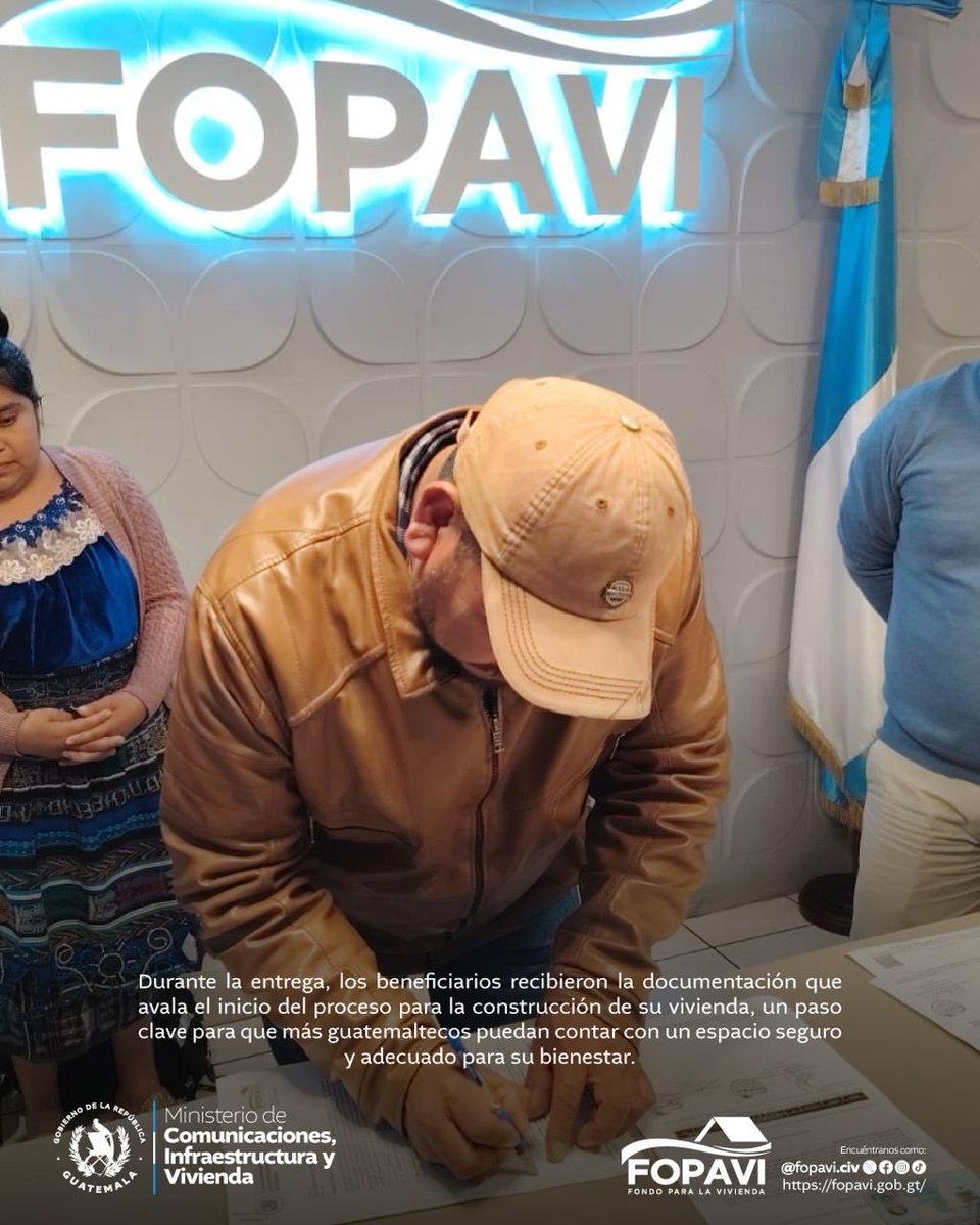 El Fondo para la Vivienda –FOPAVI– realizó la entrega de 11 certificaciones de aprobación de subsidio habitacional a familias de varias comunidades del municipio San Juan La Laguna, Sololá.