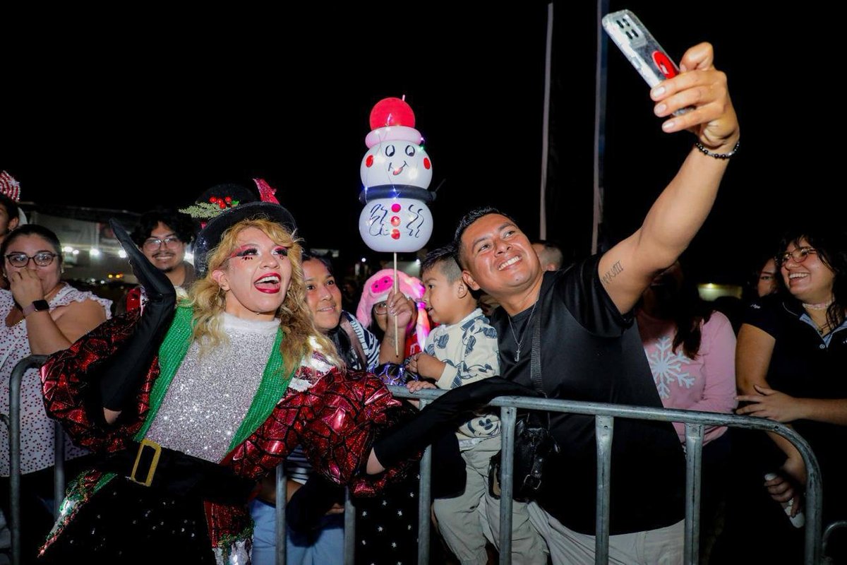JM_UNANUE's tweet photo. Este recorrido encendió el espíritu navideño y nos recordó la importancia de compartir, celebrar y convivir como comunidad. https://t.co/czxc9OJRPZ