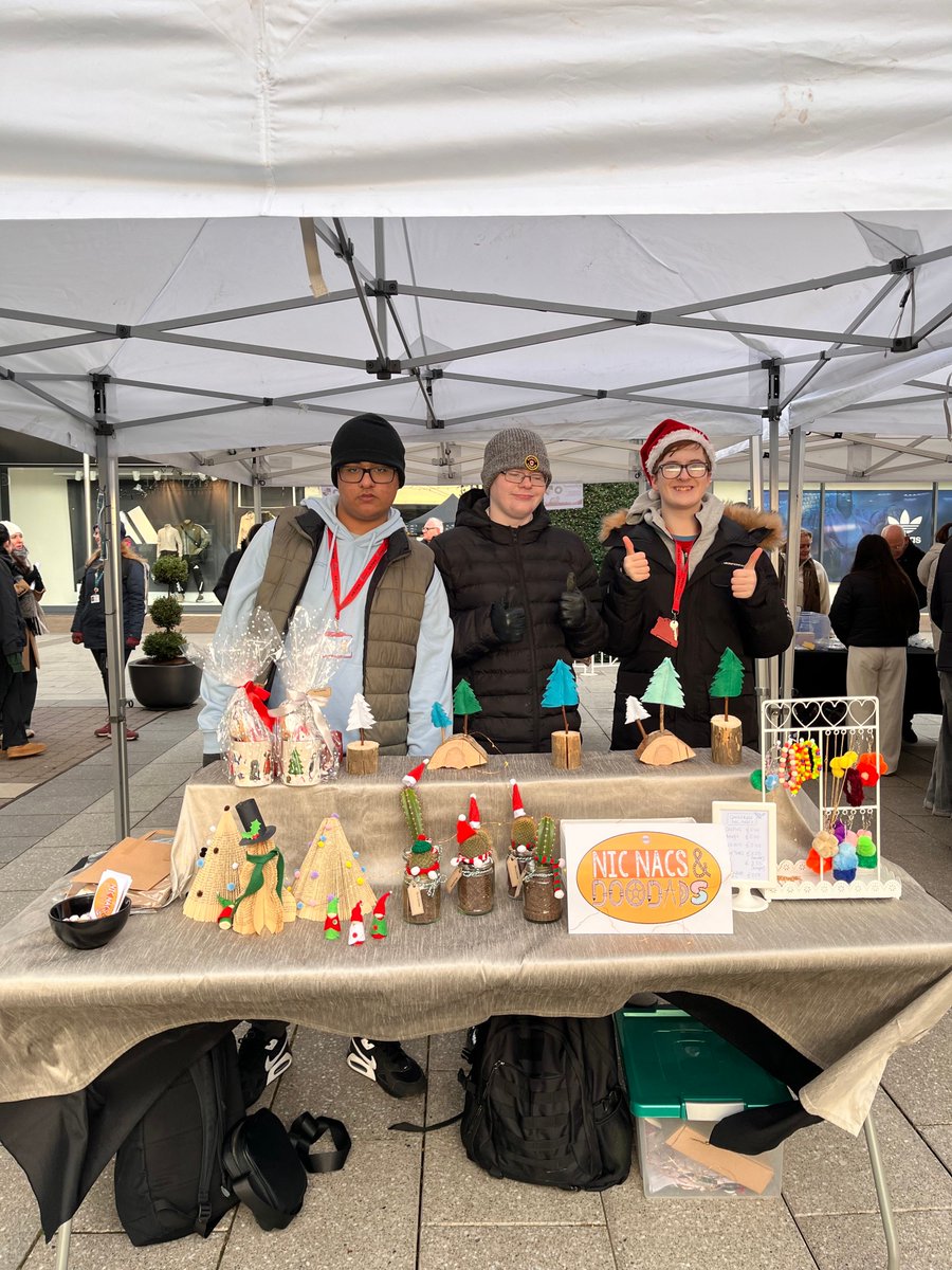 youngenterprise's tweet image. 🎄✨ Christmas Trade Fair at Dalton Park Outlet &amp;amp; Outdoors ✨🎄

What a fantastic day celebrating young enterprise and creativity! CP teams from schools across the North East took part, showcasing their brilliant ideas and business skills.

#ChristmasTradeFair #YoungEnterprise